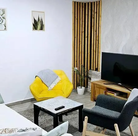 Chic La Caleta Апартаменты *